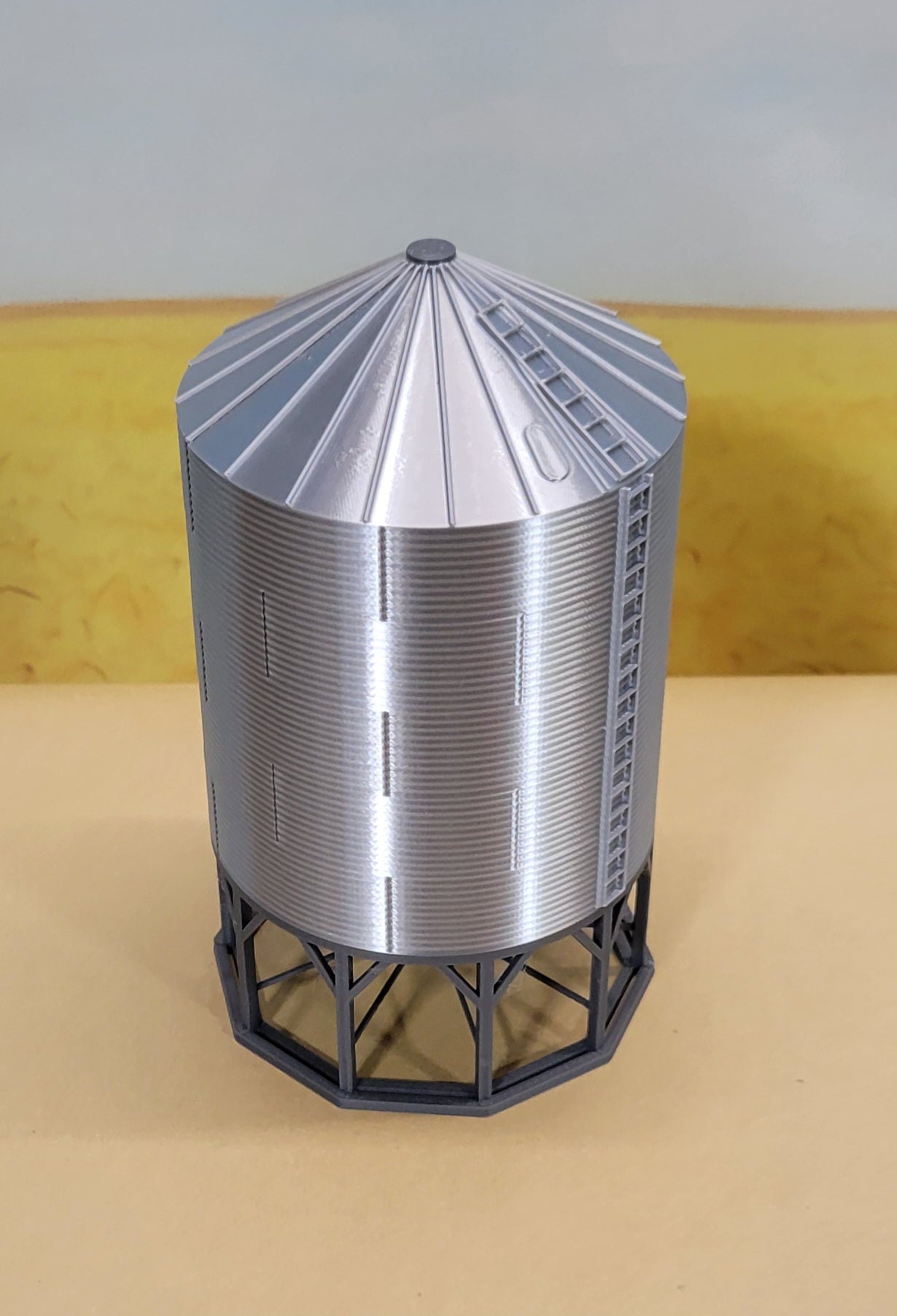 1:64 > 1805 (5,000 bu) - Hopper Bin