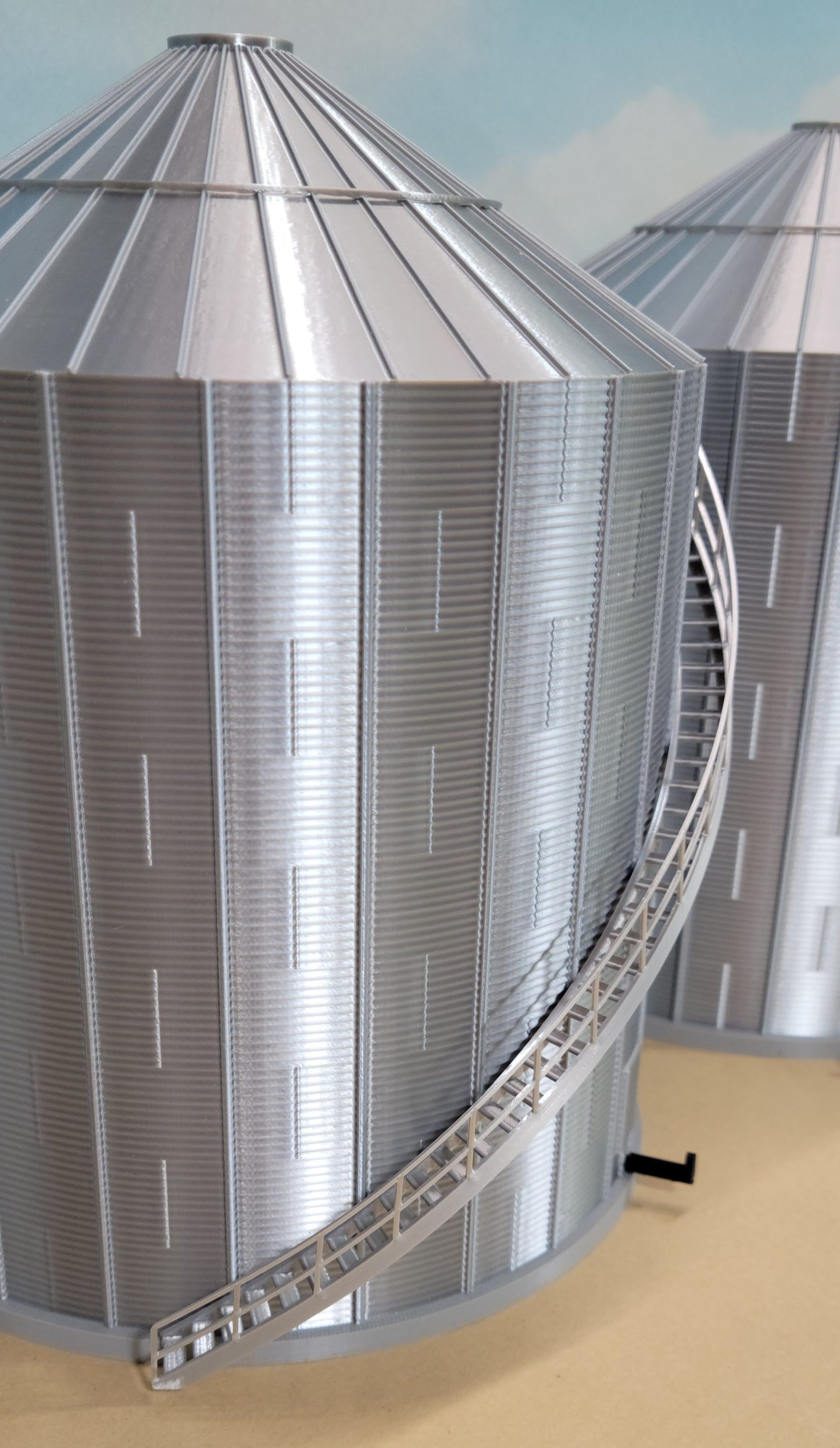 1:64 > 3609 (31,000 bu) - Flat Bottom Bin