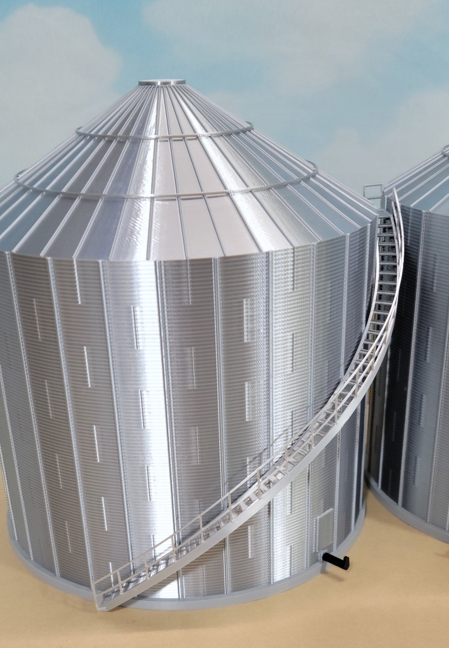 1:64 > 4209 (43,000bu) - Flat Bottom Bin