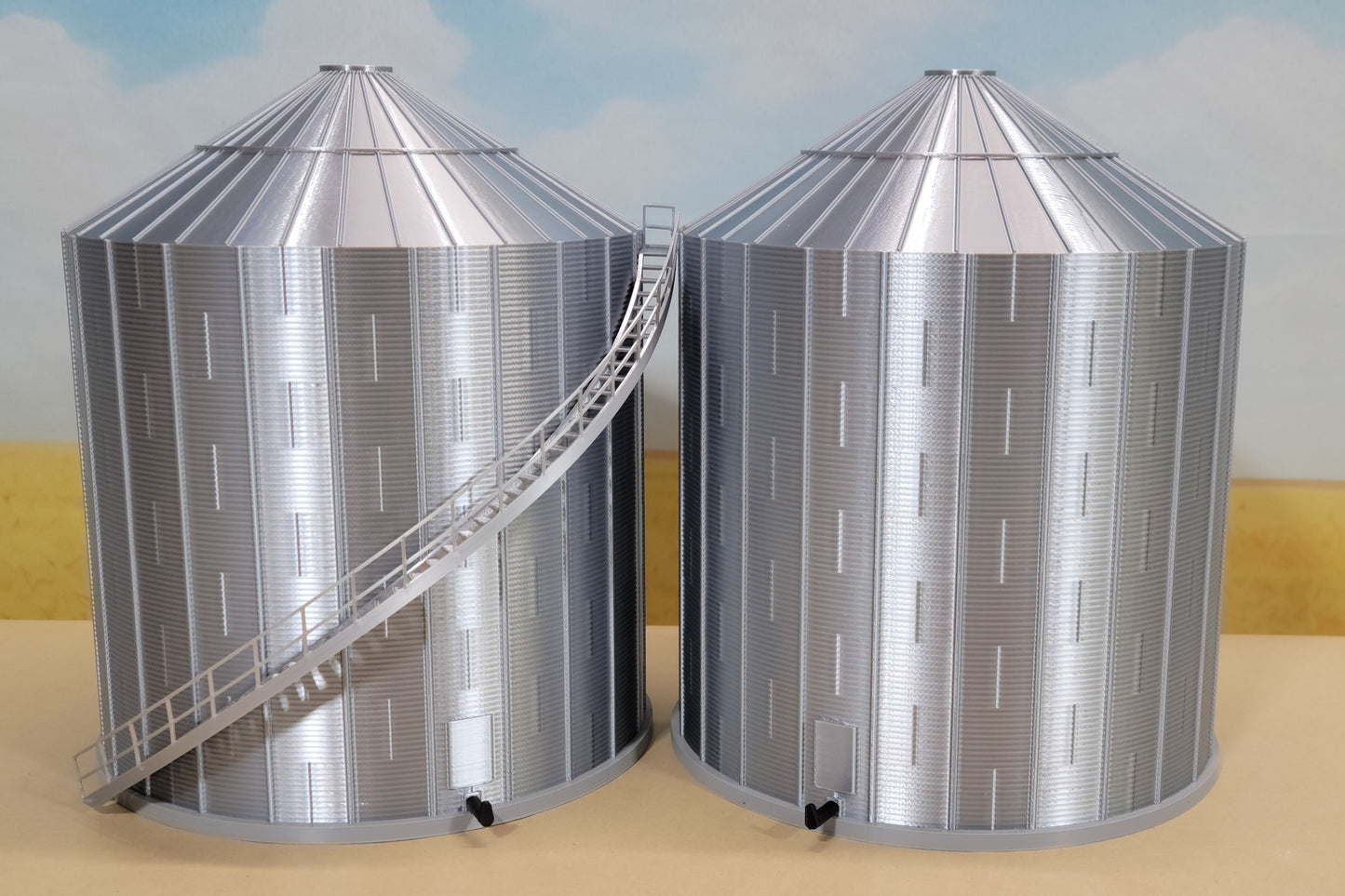 1:64 > 3609 (31,000 bu) - Flat Bottom Bin