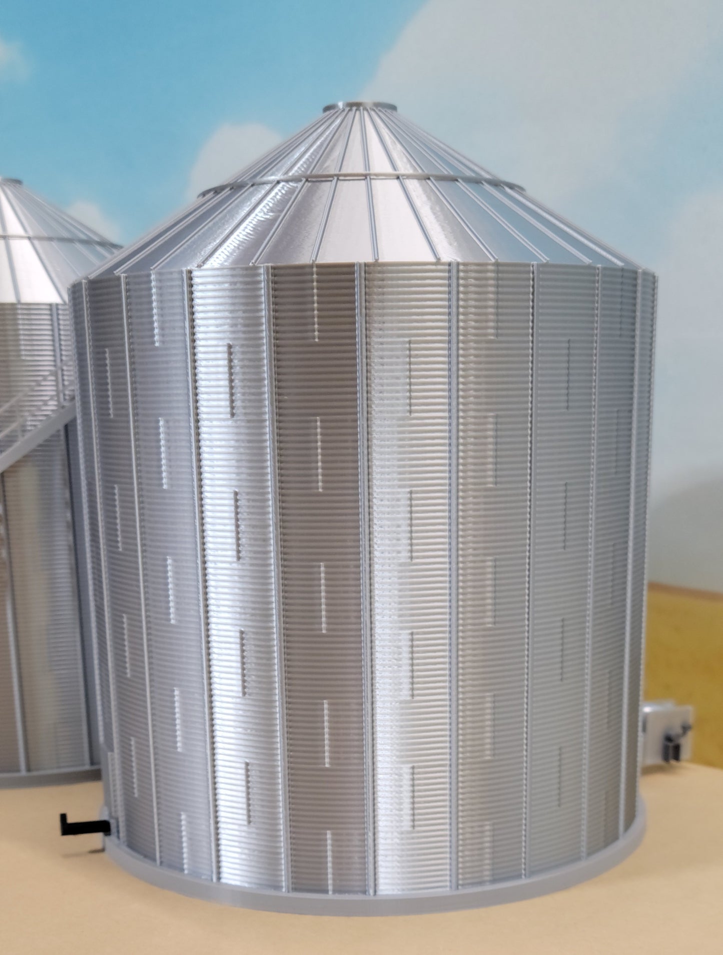 1:64 > 3609 (31,000 bu) - Flat Bottom Bin