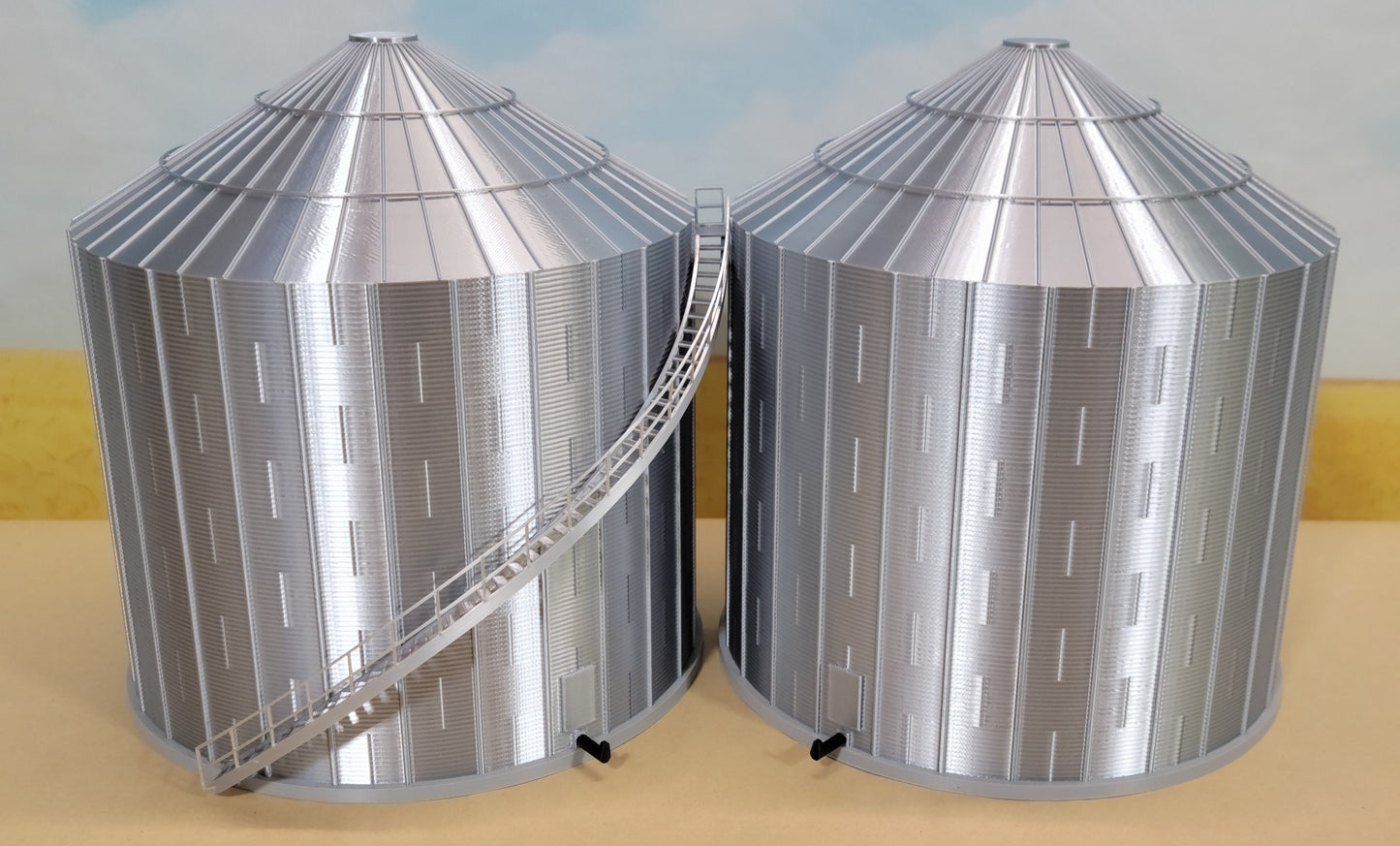 1:64 > 4209 (43,000bu) - Flat Bottom Bin