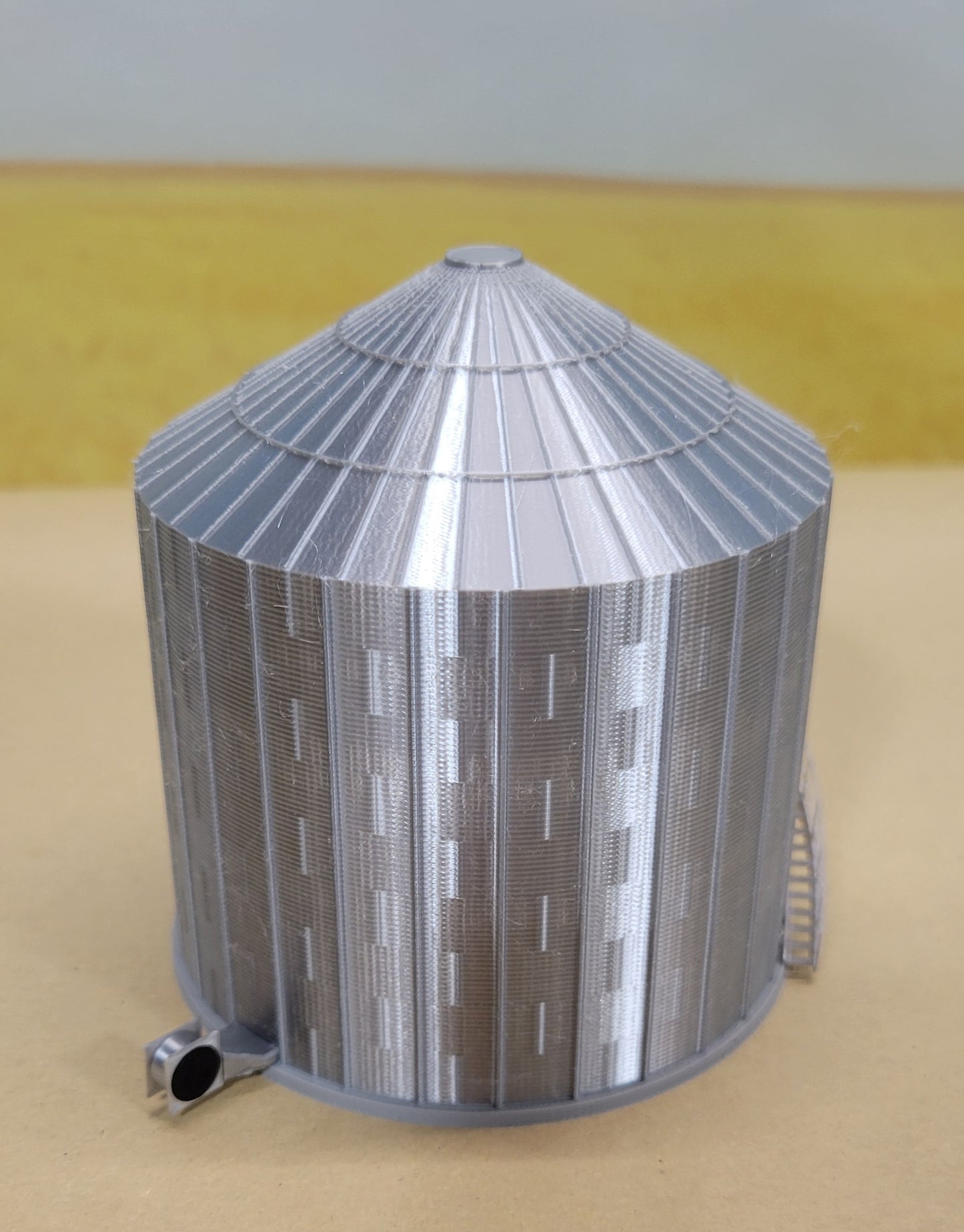 1:160 > 4209 (43,000bu) - Flat Bottom Bin (n-scale)